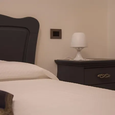 Palazzo Di Primavera 3* كابرينو فيرونيسي