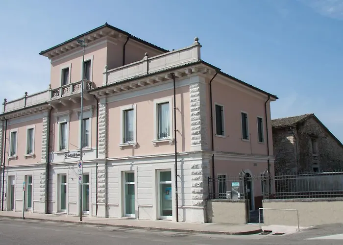 Palazzo Di Primavera Nocleg ze śniadaniem